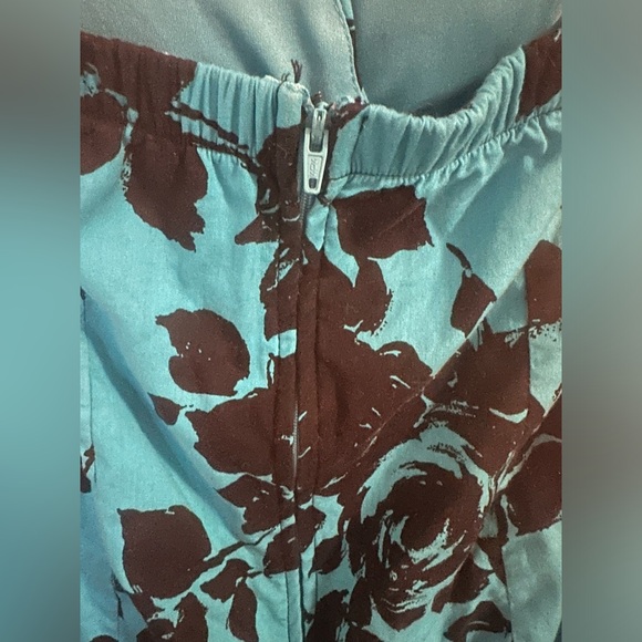 Blue and Black Flowered Dress - Picture 6 of 6